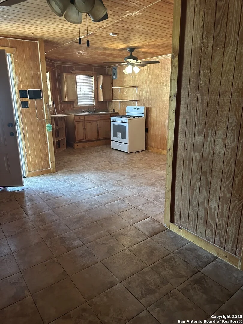 Photo of 389 County Road 3415