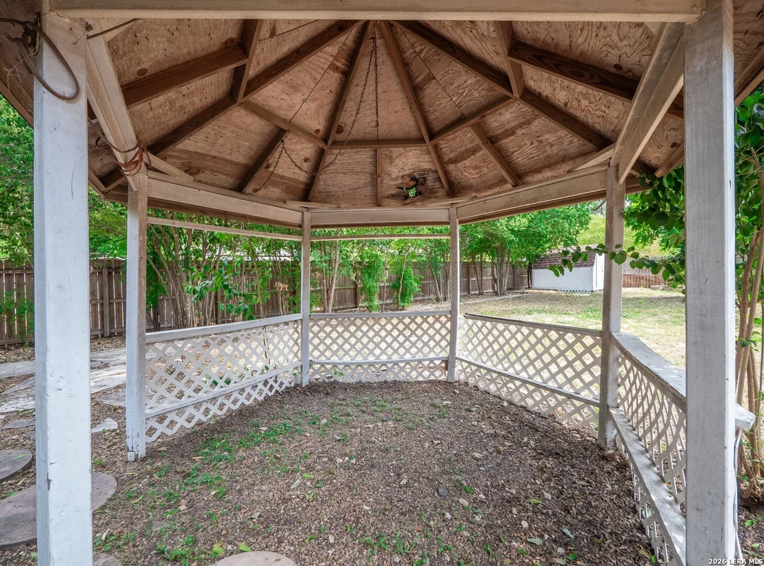 Photo of 621 Balfour Dr