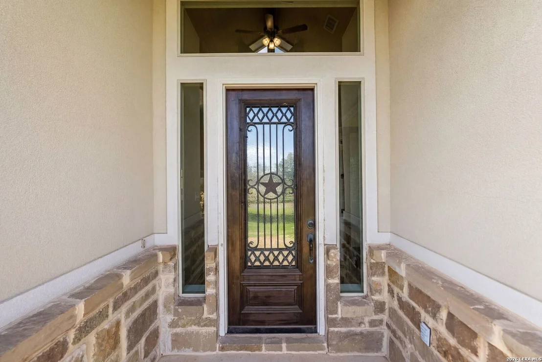 Photo of 1009 Bluebonnet Ln