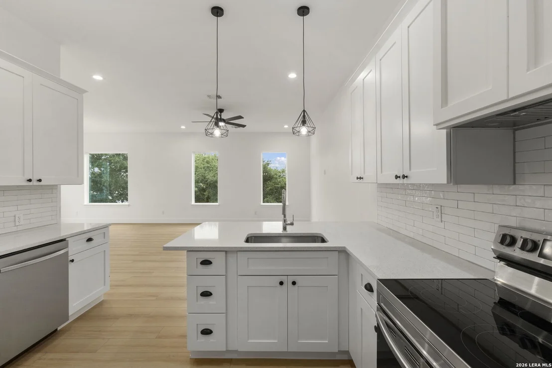Photo of 104 MAGNOLIA CIR