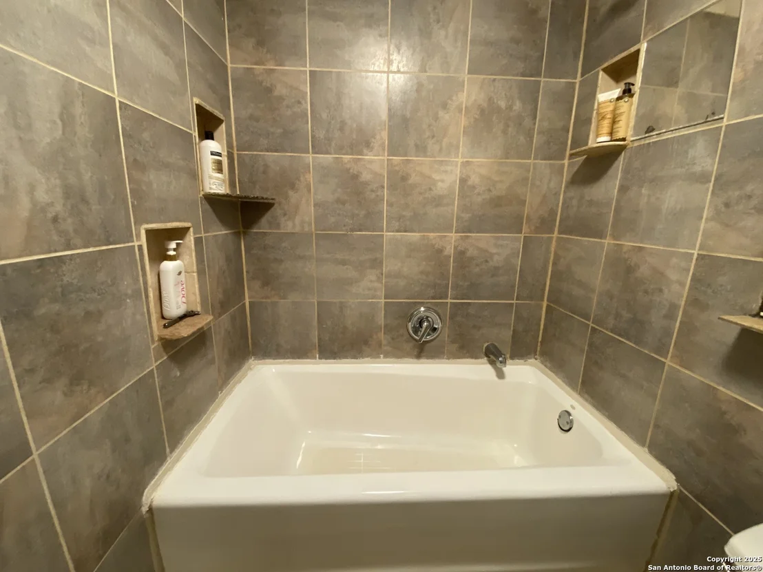 Photo of 119 Laurel Way