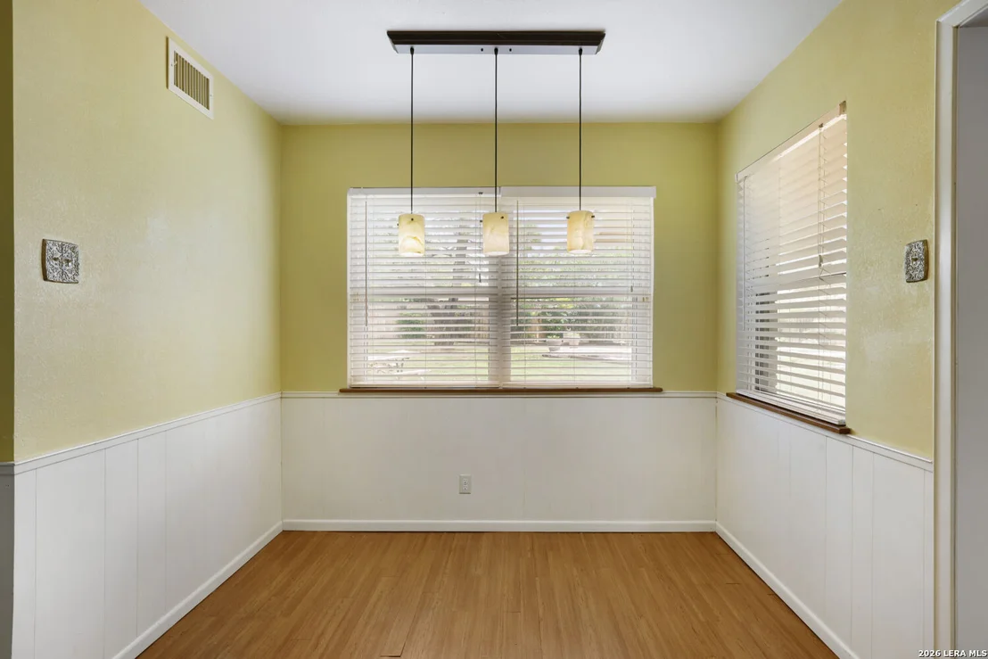 Photo of 105 HARRIETT DR