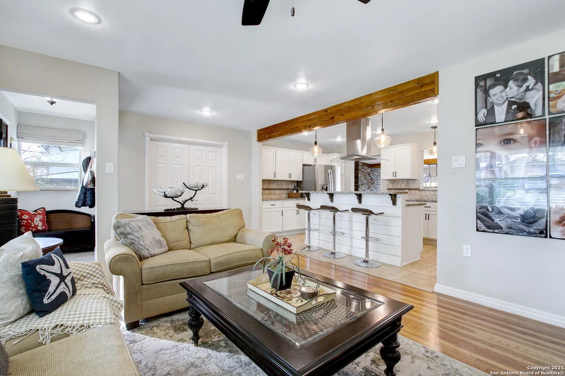Photo of 327 BURNSIDE DR