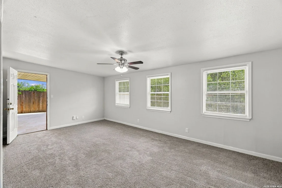 Photo of 358 TIMBERLANE DR