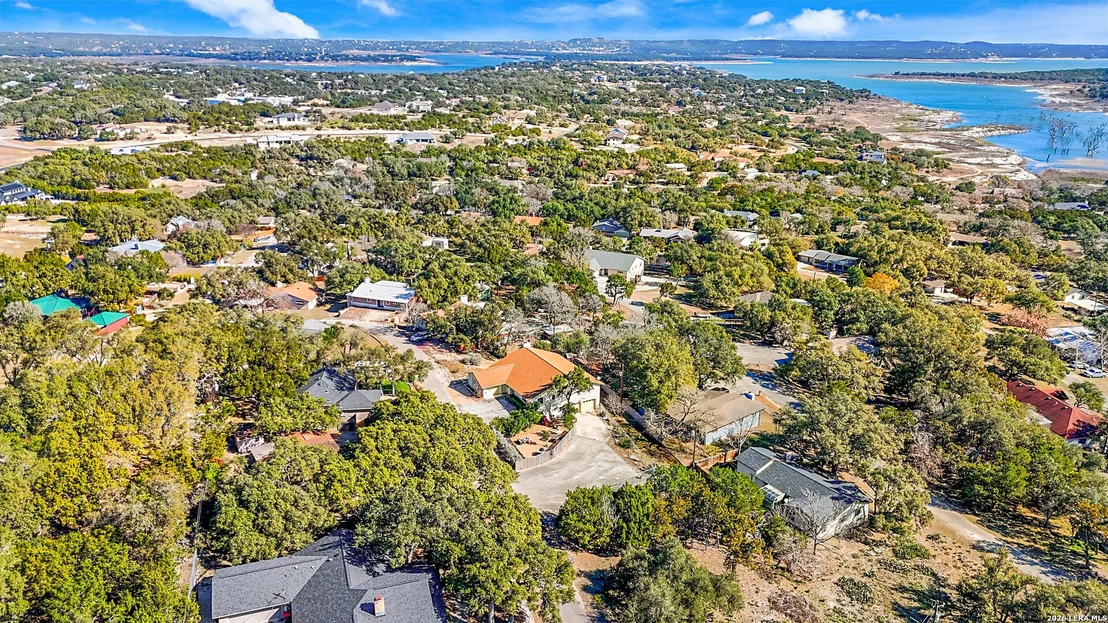 Photo of 132 W Outer Dr