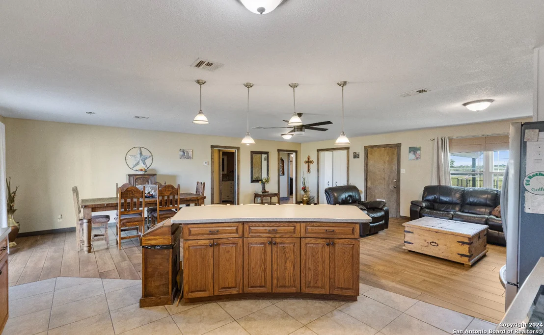 Photo of 458 COUNTY ROAD 664