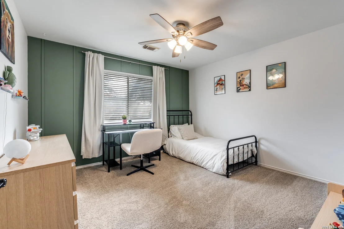 Photo of 1017 Silvertree