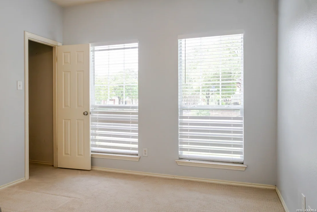 Photo of 8607 Belhaven