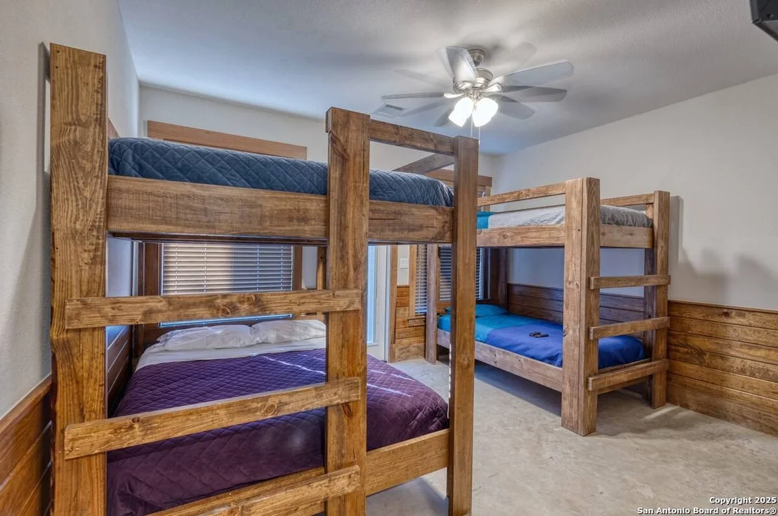 Photo of 1127 Mountain Valley