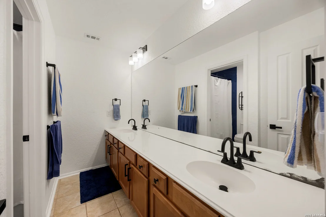Photo of 4903 Green Jameson