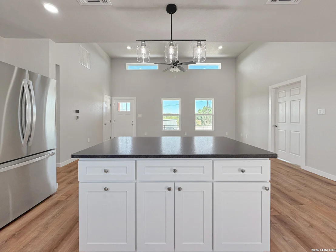 Photo of 1155 Southline