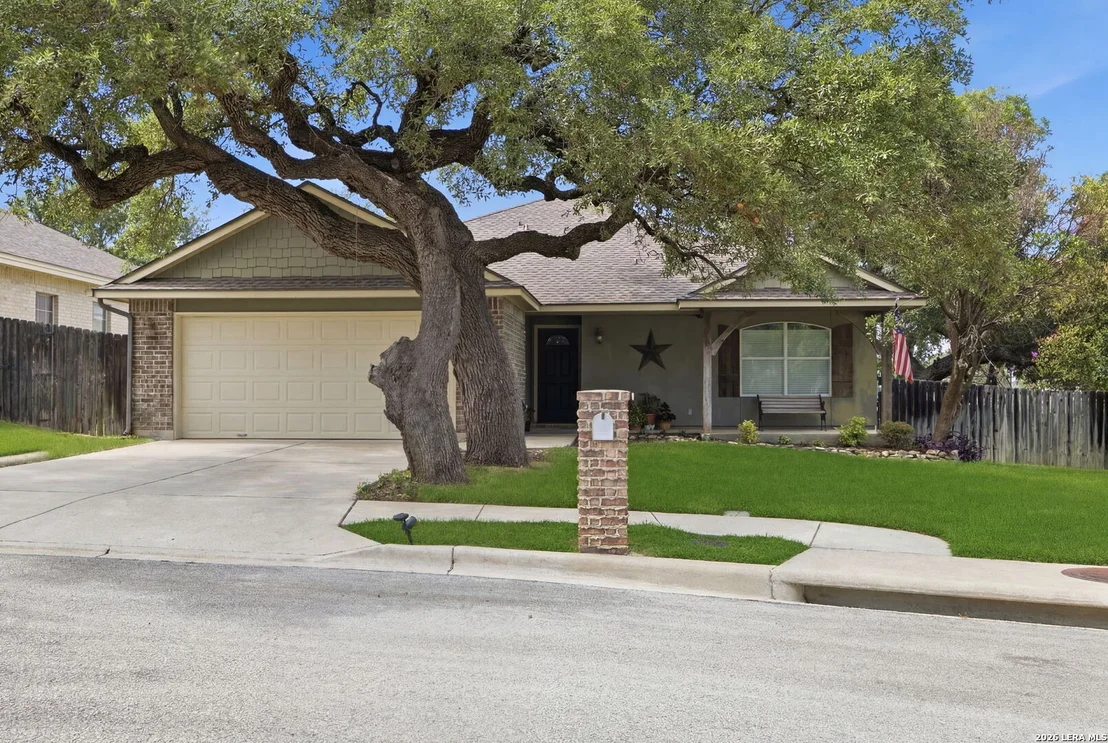 Photo of 327 BONNER BLVD