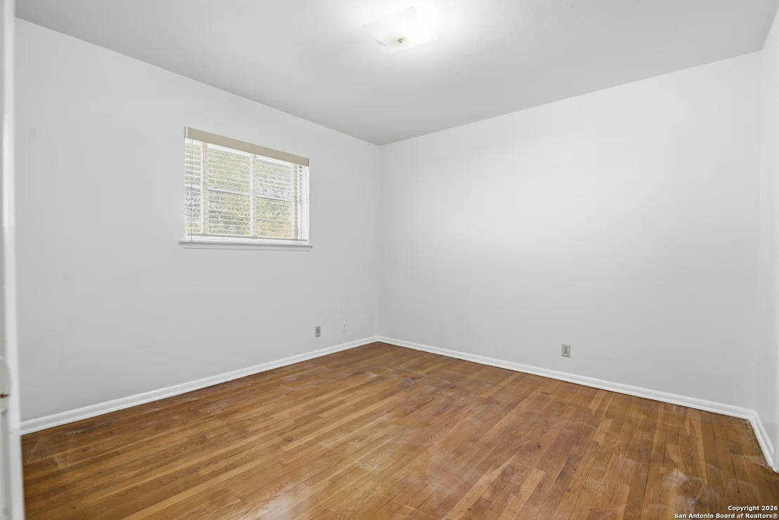 Photo of 9366 Schaefer Rd