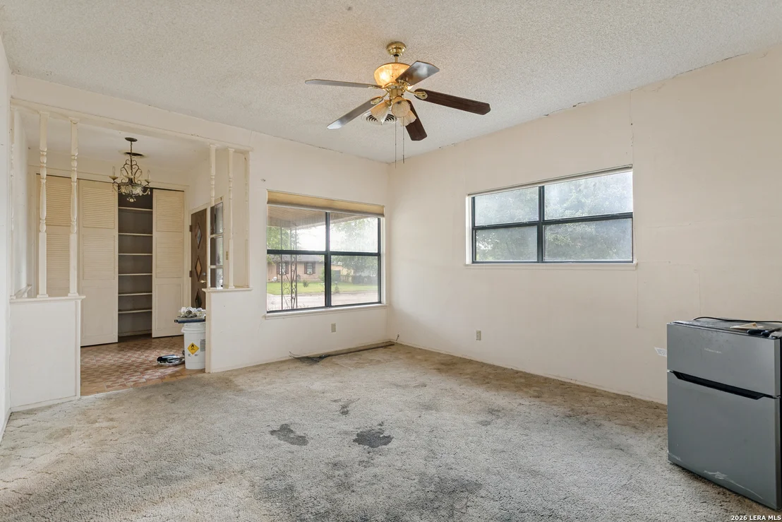 Photo of 12703 MIDDLE LN