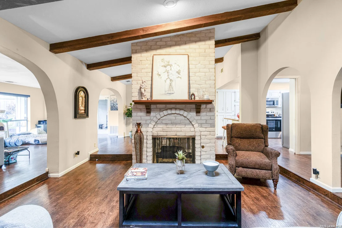 Photo of 1406 BUTTON LN