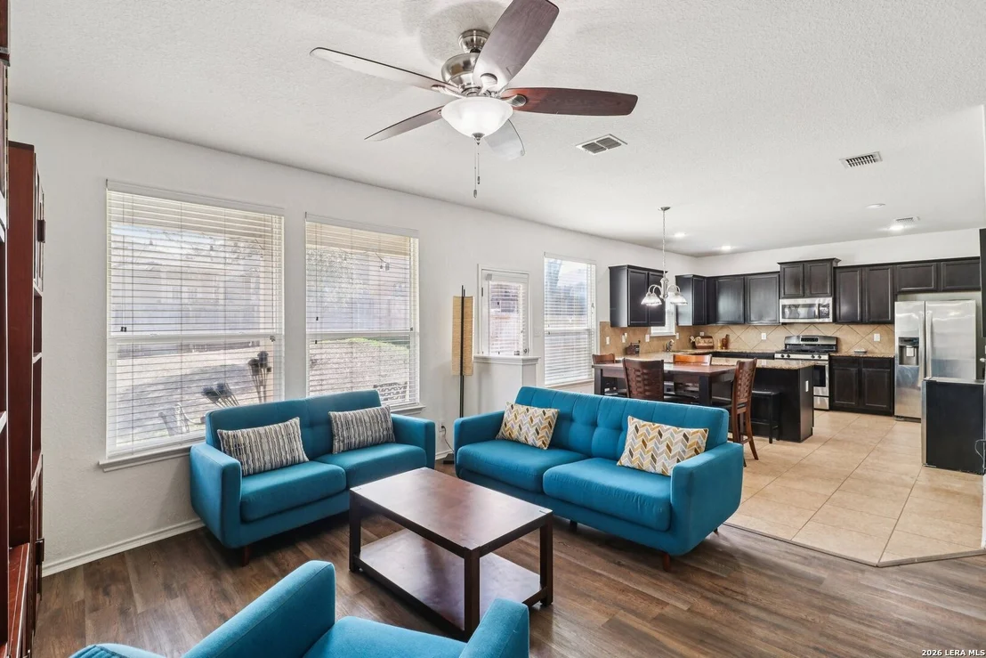 Photo of 7018 Plains