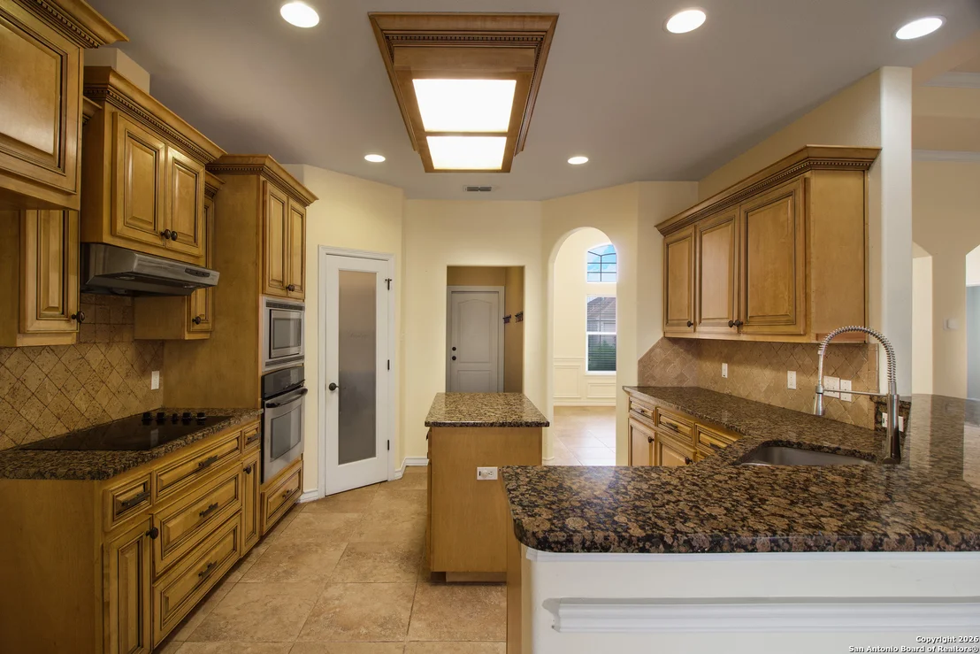 Photo of 6825 Old Square