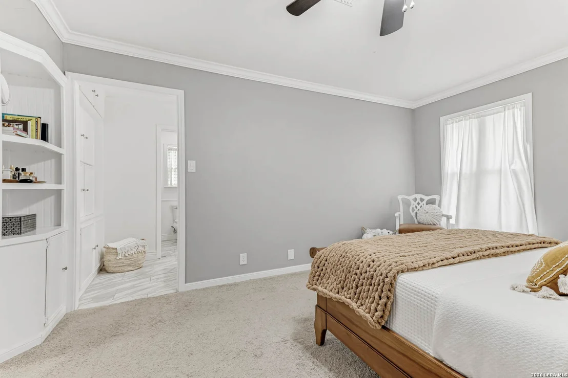 Photo of 8433 Oak Thicket