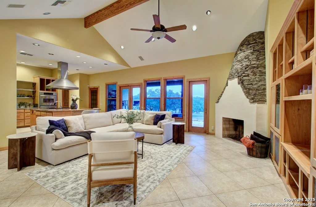 Photo of 555 CROOKED OAK DR