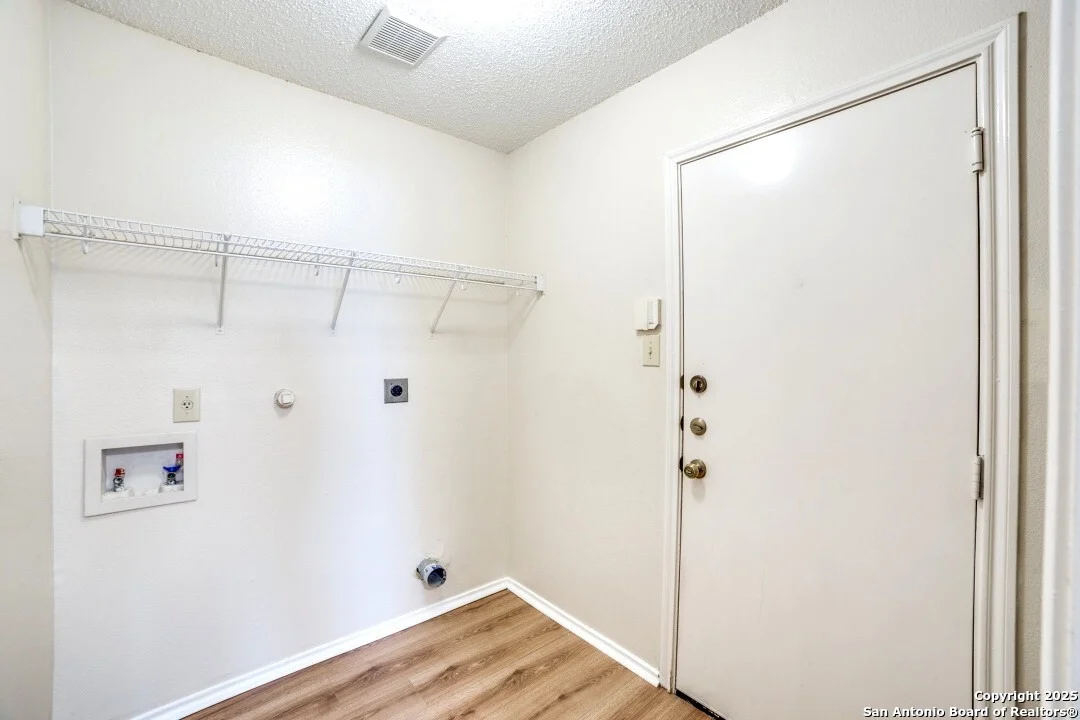 Photo of 4811 Joshua