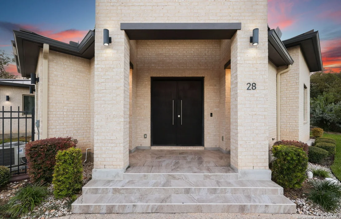 Photo of 28 BURNHAM GLN