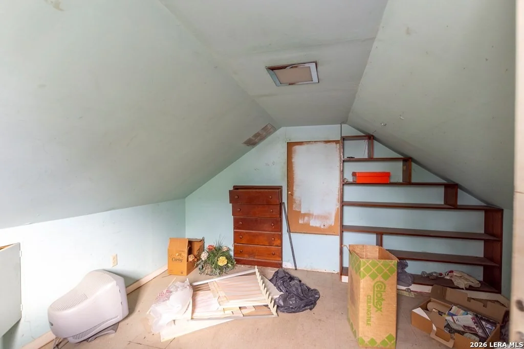 Photo of 546 Blanco
