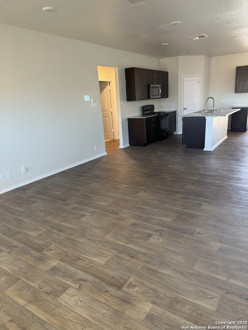 Photo of 156 middle green