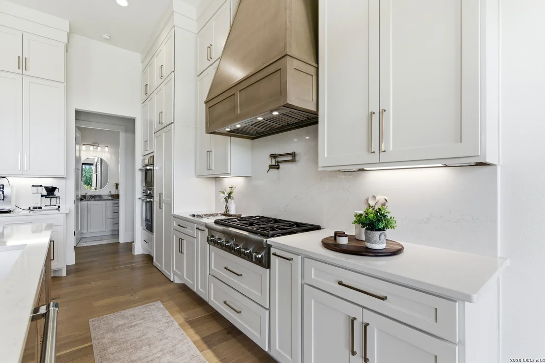 Photo of 9815 Midsomer Pl