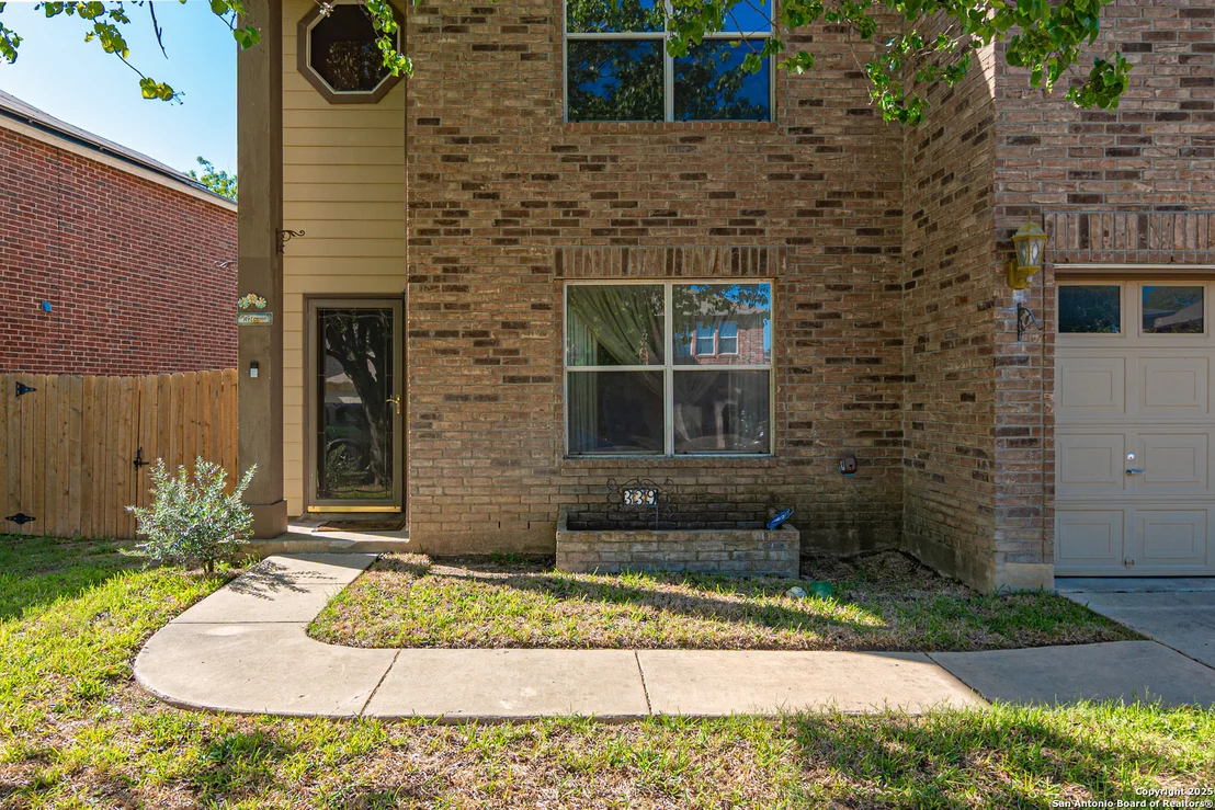 Photo of 339 Las Puertas
