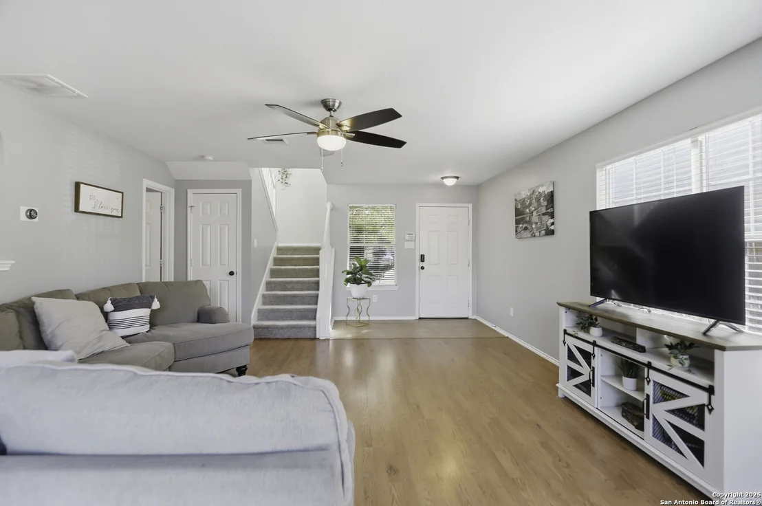 Photo of 11047 Barclay Point
