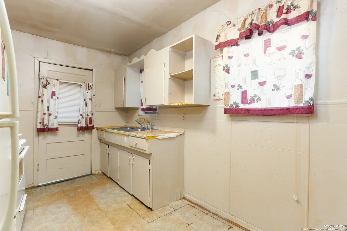 Photo of 1238 PASO HONDO
