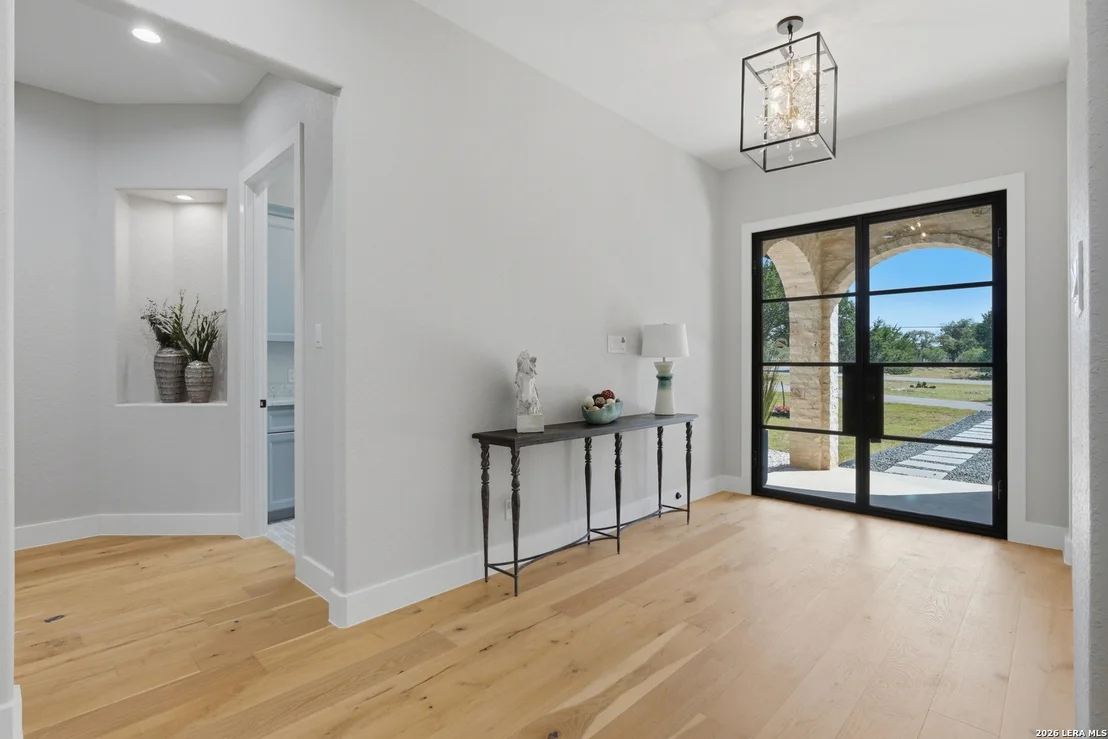 Photo of 208 RIVER RDG