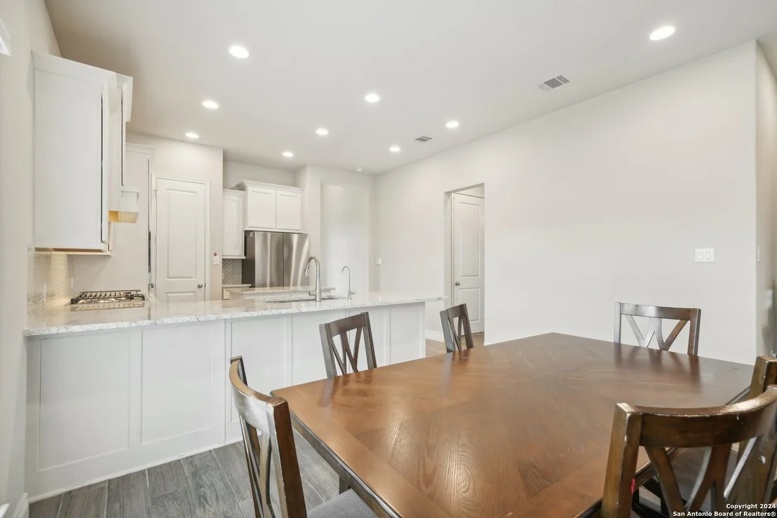 Photo of 1493 Pitcher Bend