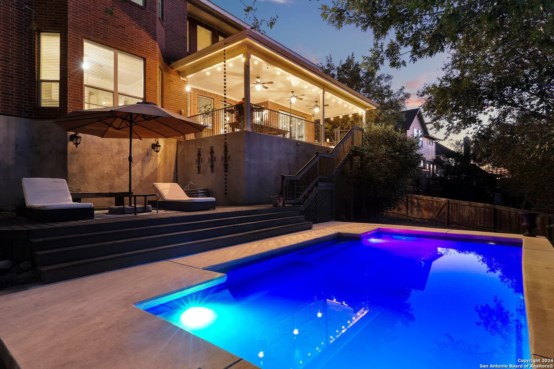Photo of 3607 Sunset Cliff