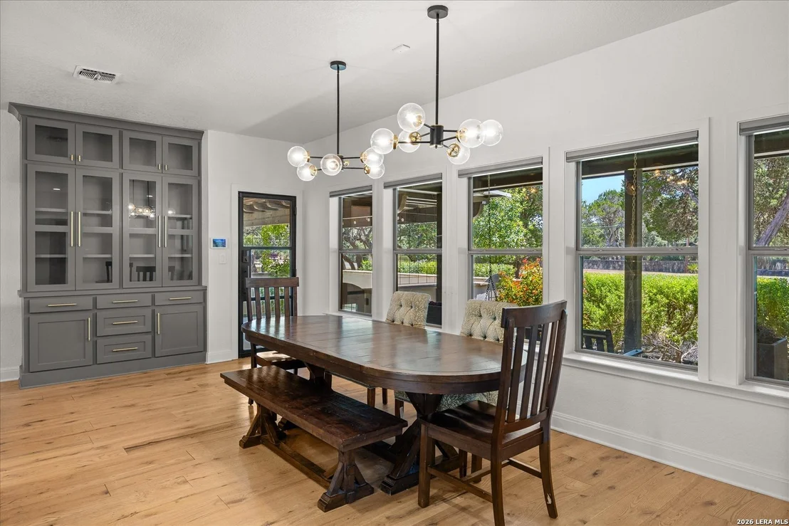 Photo of 429 Lakeview Blvd.