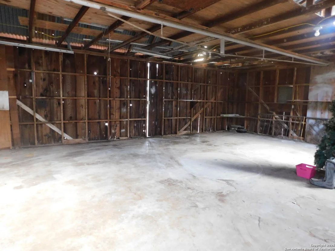 Photo of 30 CRESTLINE DR