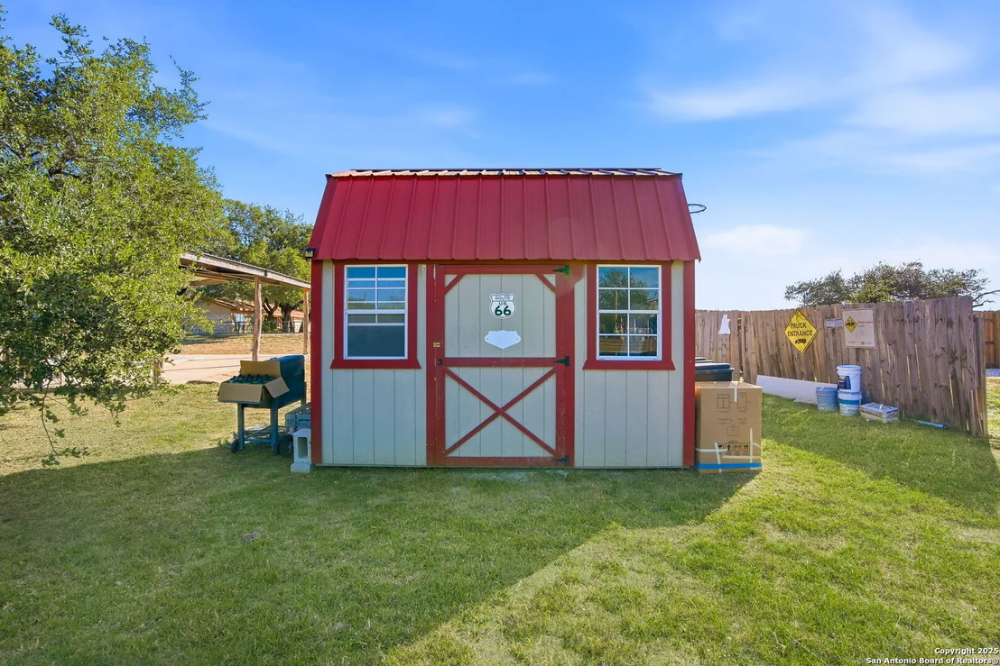 Photo of 1037 county road 7711