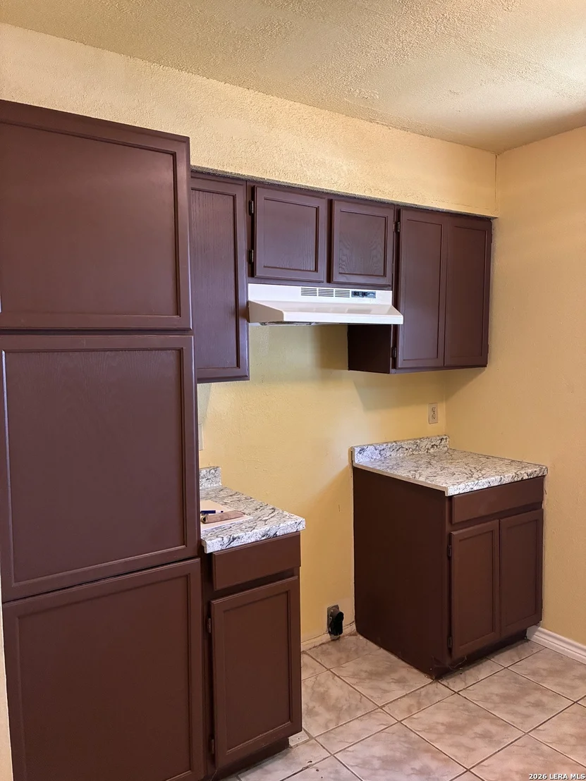 Photo of 2340 Royal Park