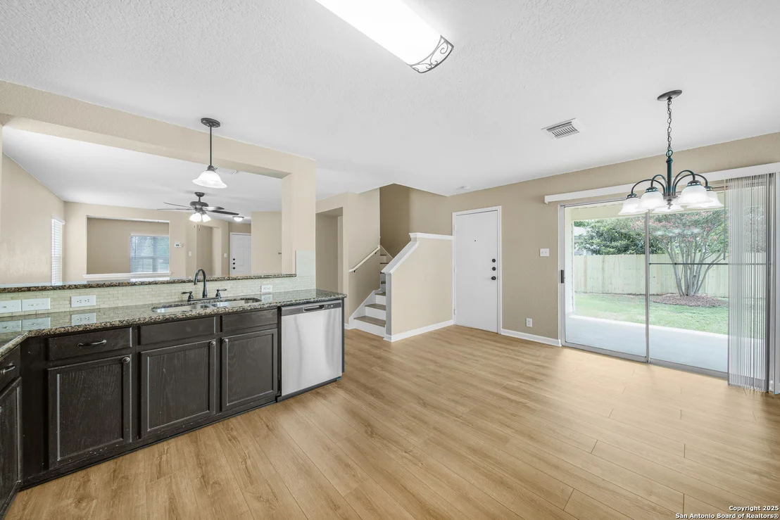 Photo of 3971 Cherokee Blvd
