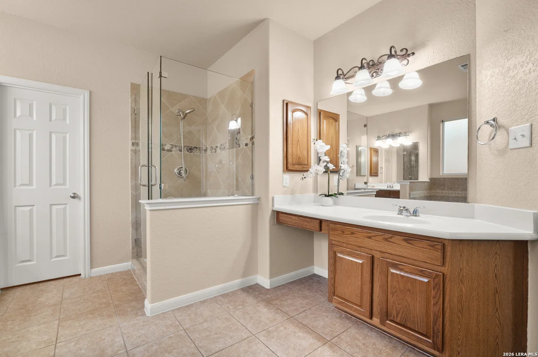Photo of 1008 Magellan