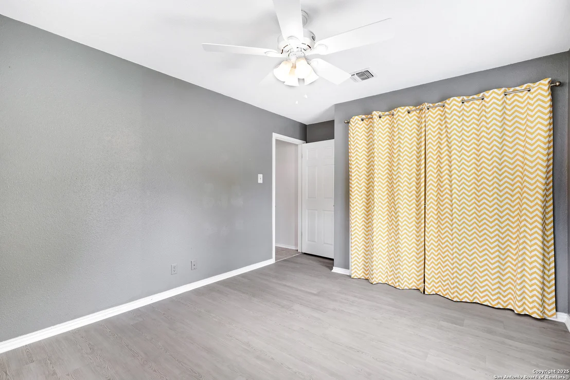 Photo of 13403 Barnsbury Sq