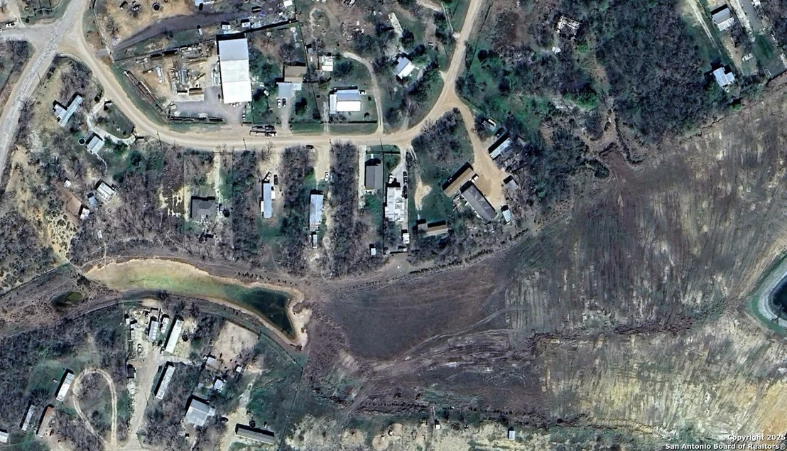 Photo of 323 County Road 6842