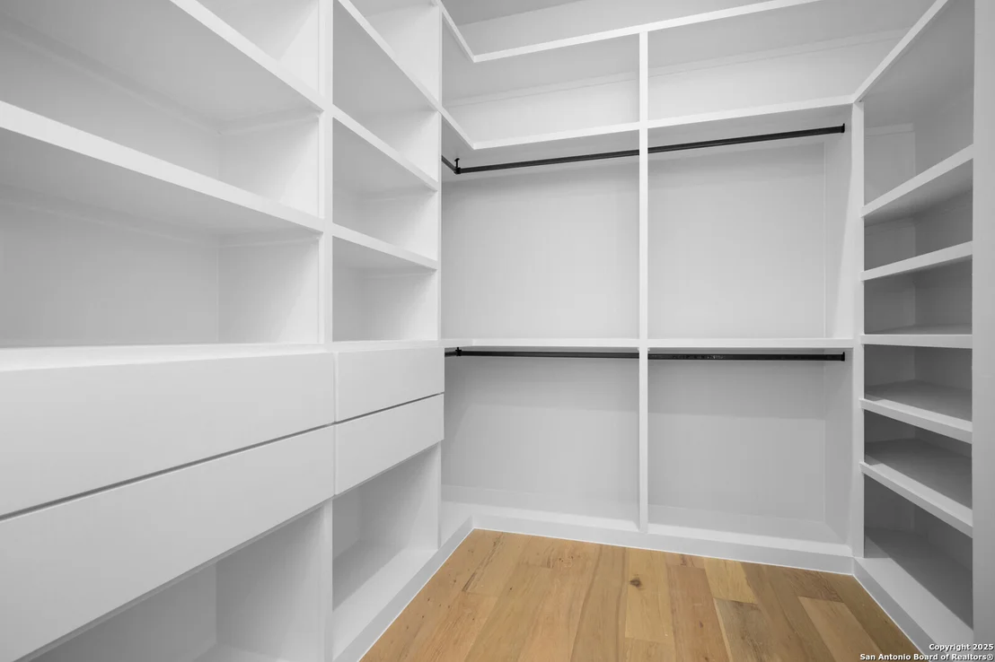 Photo of 9539 Lenox Hill