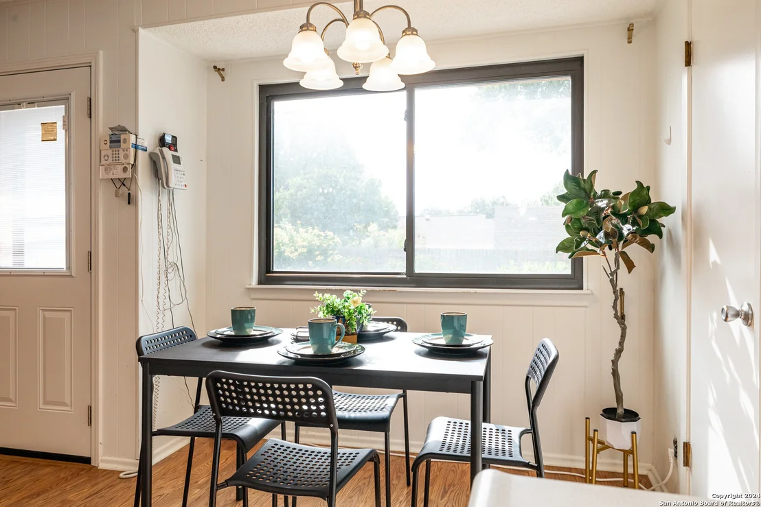 Photo of 6018 GRAND Point