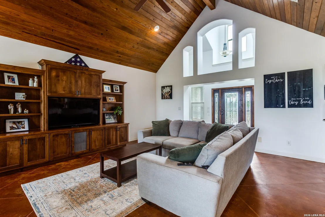 Photo of 106 RIVER MOUNTAIN DR