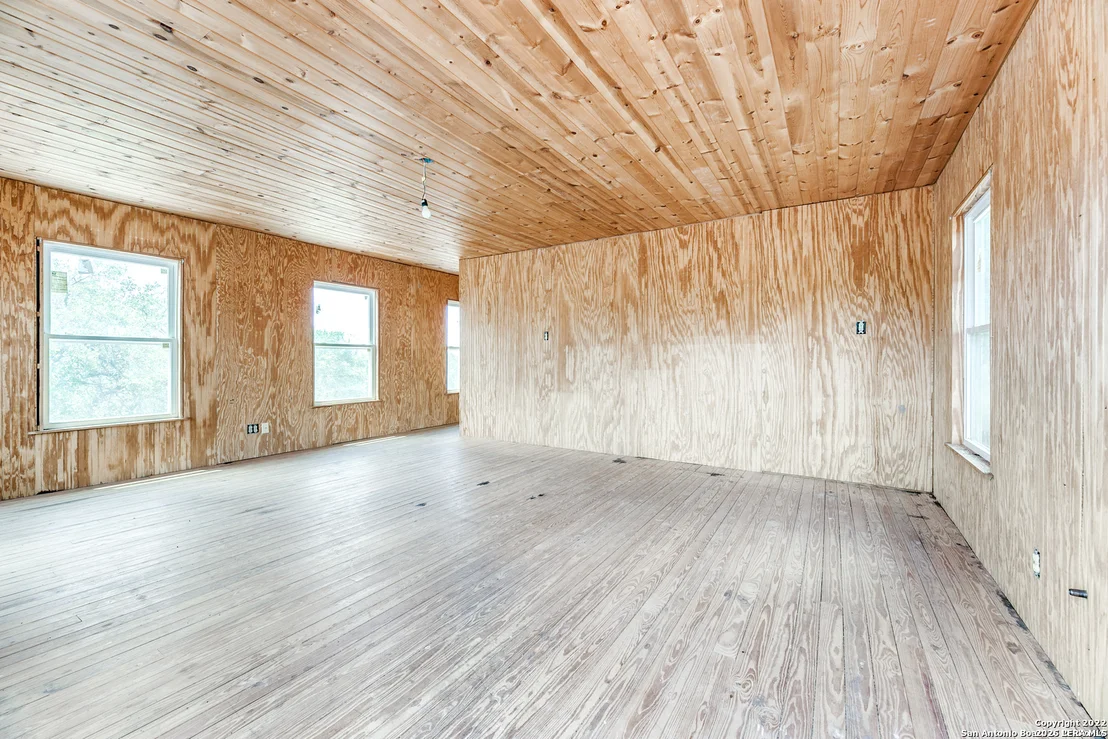 Photo of 2844 Hidden Valley Rd