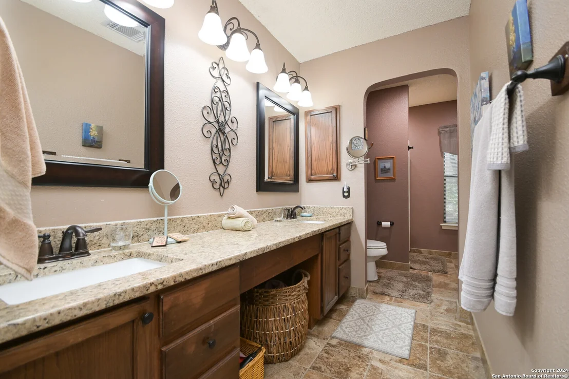 Photo of 21922 KENTON CROFT