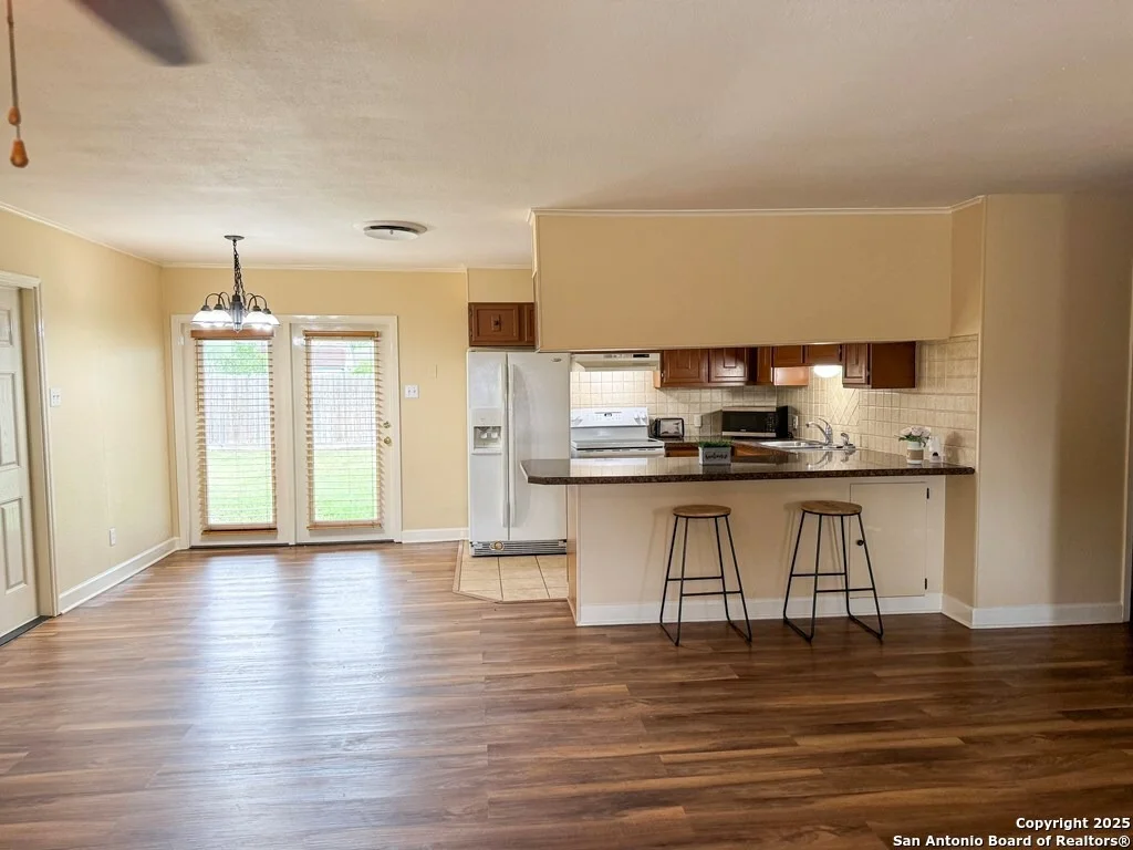 Photo of 802 Rainier