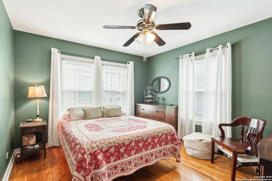 Photo of 2319 RAMONA