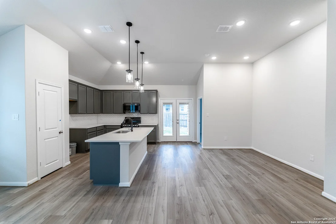 Photo of 6305 Black Butte